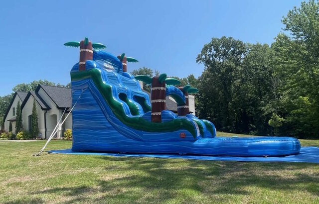 Blue Hurricane 18ft Blue Hurricane 18ft