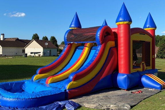 Castle Jump/Dual Slide & Splash WET Combo