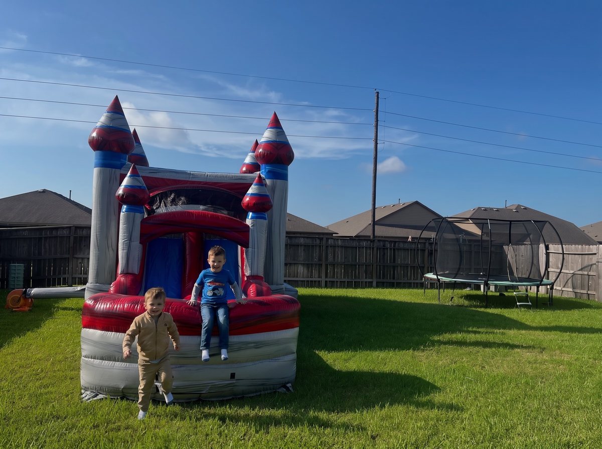 Dual Lane Space Combo set up in a Missouri City backyard