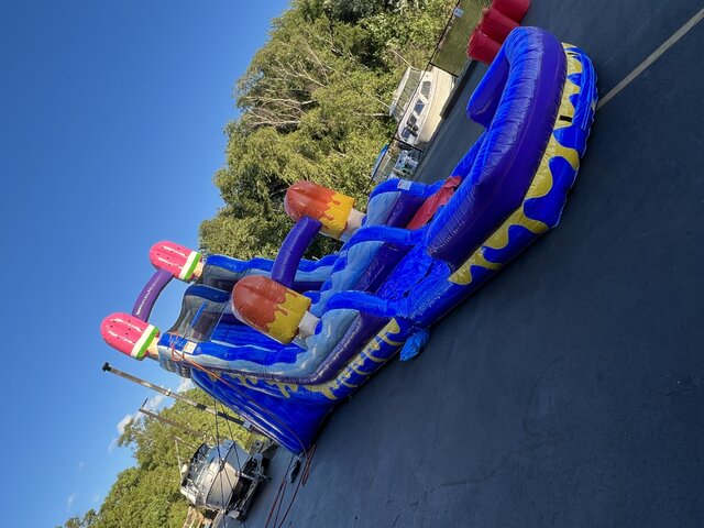 19ft Just lick it water slide