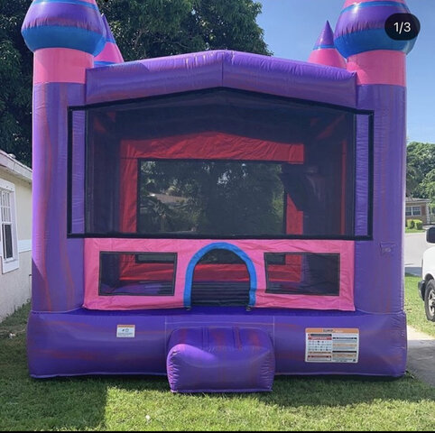 Purple w Pink Trim Bounce House