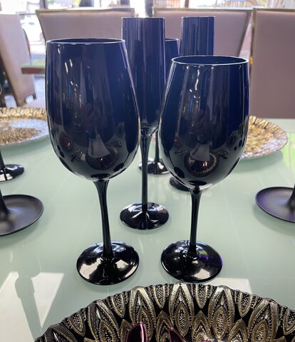 Black Wine Glass Short Stem 
