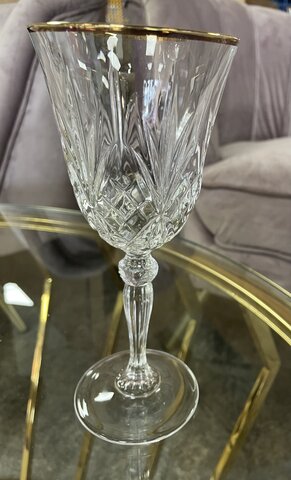 Gold Rim Wine Glass Style 2