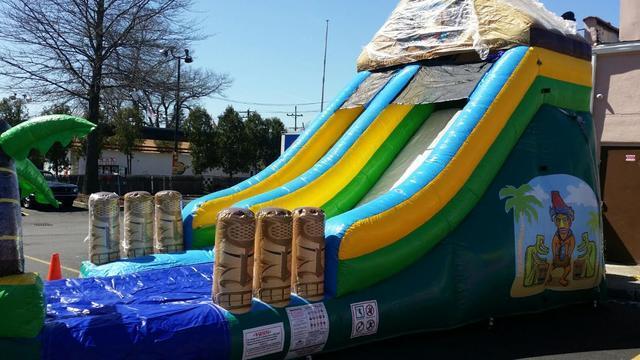 #102 15FT Tiki Island Water Slide 