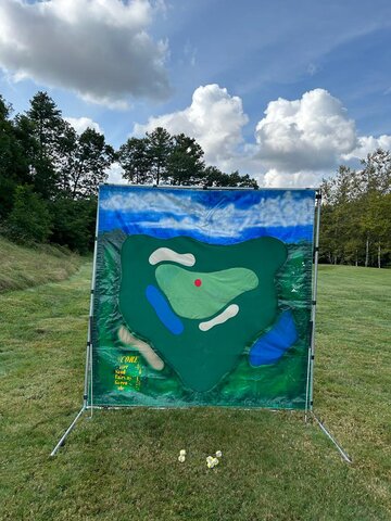 Golf Chipping Challenge 