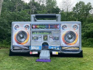 Retro Boom Box Bounce