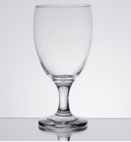 Glassware : 16 OZ WATER GOBLET  Après Event Décor and Tent Rental