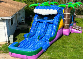 #109 Aqua Breeze Bounce House