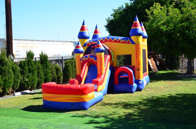 Mega Castle Wet or Dry Bounce House with Slide Combo (31x13)