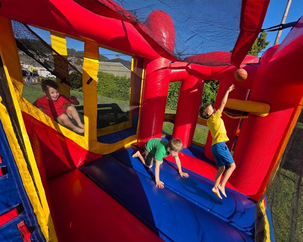 Interior of the Theme-able bounce & slide