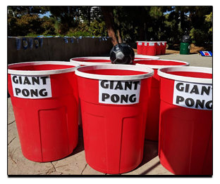 562 - Giant Games Beer Pong