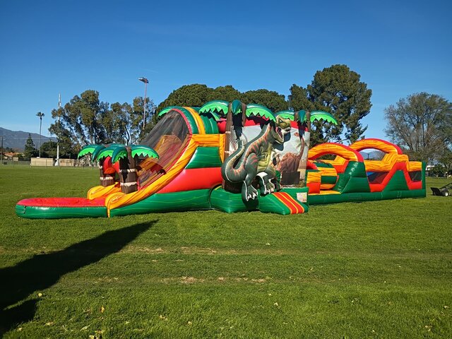 3D T-Rex Dinosaur Obstacle Course