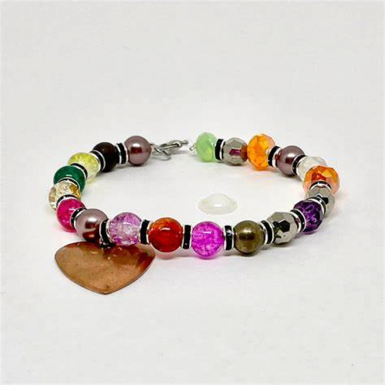 Friendship Bracelet Station