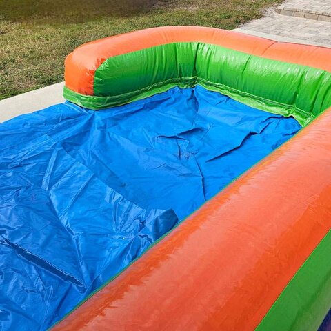 Splash pad water slide radical 