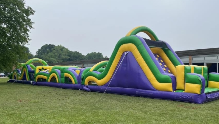 Inflatable obstacle course rentals in Macomb, MI