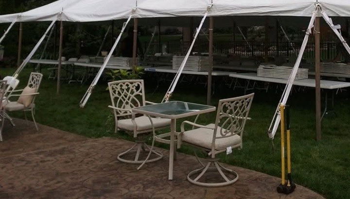 Table and chair rentals in Macomb, MI