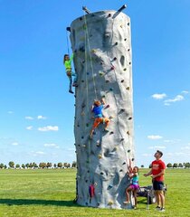 Rock Wall 24ft - 3 people (3 hours rental)
