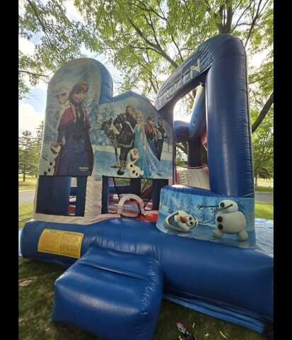 Frozen Adventure 5 in 1 Wet or Dry   Interactive Bounce House