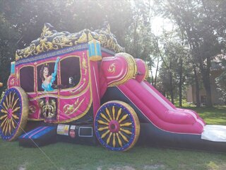 👑 Princess Carriage Bounce House – Wet or Dry!👑