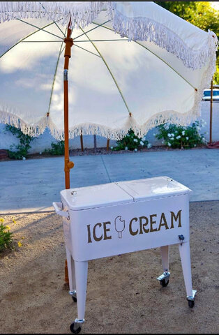 ICE CREAM CART ( WITH WHEELS & UMBRELLA  1$ A POUND)