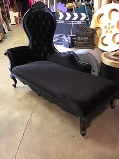 Baroque Black Velvet Chaise Lounge 
