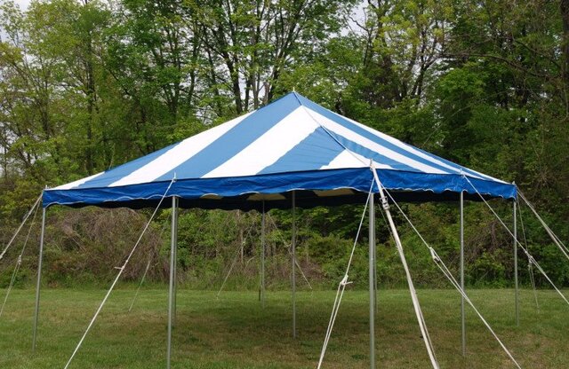 20' x 20' Blue and White Rope and Pole