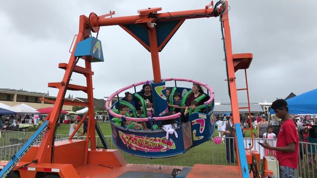 Boomerrang Mechanical Carnival Ride Rental