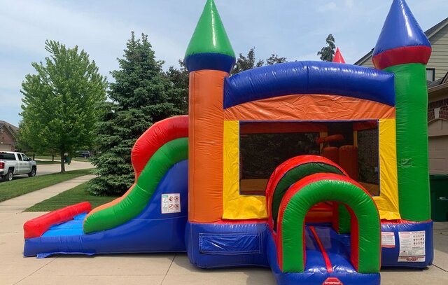 Castle with Dual Slides Combo Bounce House