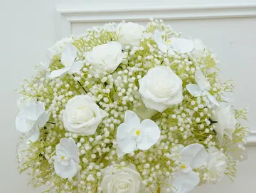 80cm White Floral Ball