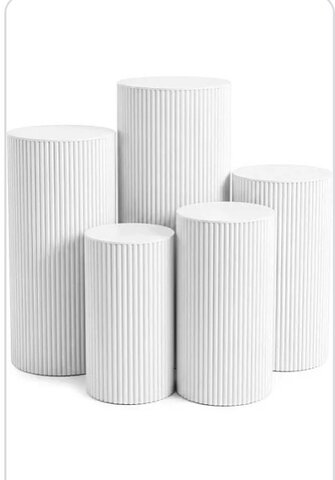 Ribbed round white plinth