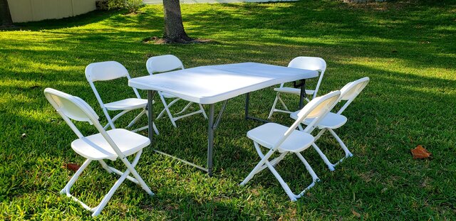 Toddler (1 Table & 6 Chairs Set)