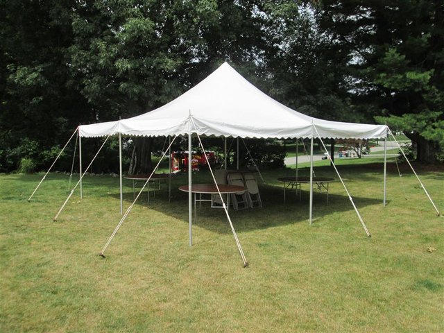 20x20 Pole Tent Package (Seats 32)