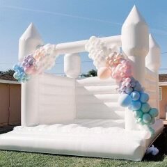 White castle w/balloons (Wedding Jumper)