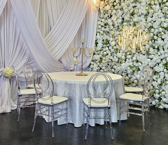 PACKAGE 8 CRYSTAL CHANNEL CHAIRS -1 ROUND TABLE 60