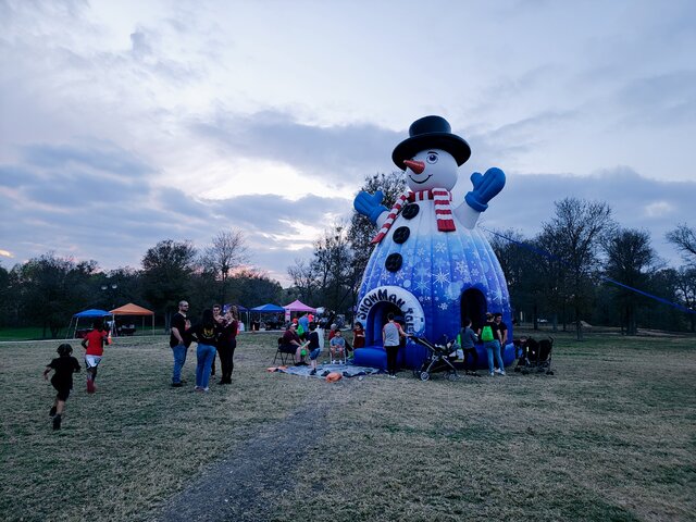 giant snowman christmas holiday