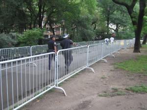 portable fencing - Gate