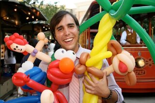 Balloon artist