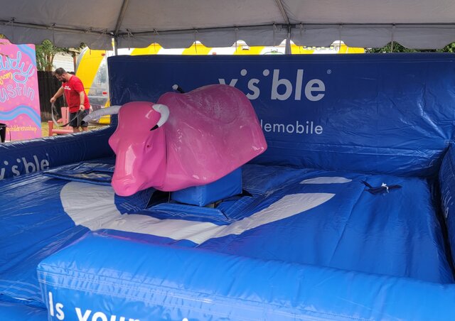 Mechanical bull - PINK BULL - Blue bed (includes 1 operator)