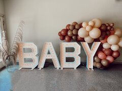 BABY-with-Balloons-2