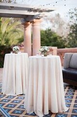 Cocktail table linen 