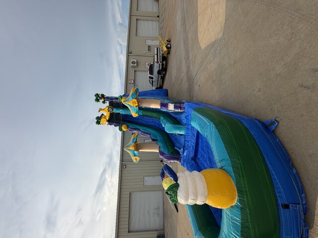 25’ Amalfi Coast Waterslide