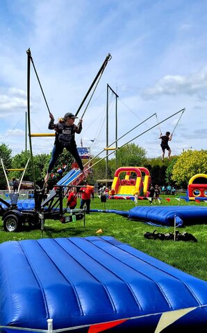 Quad bungee trampoline 