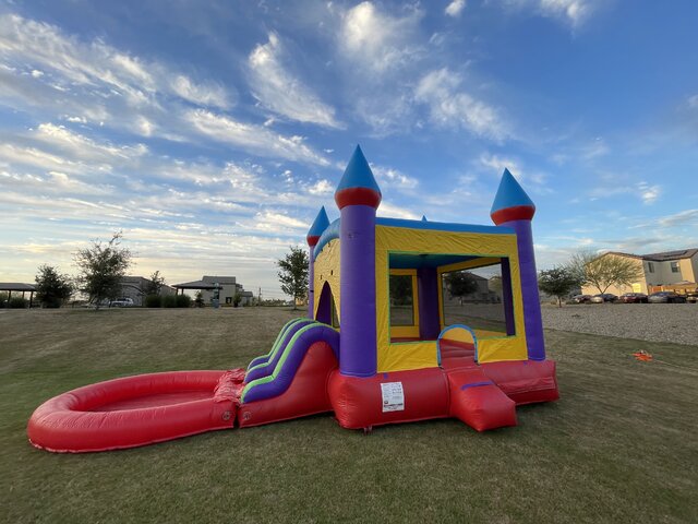 3-in-1 bounce house combo with dual slide (Wet) 