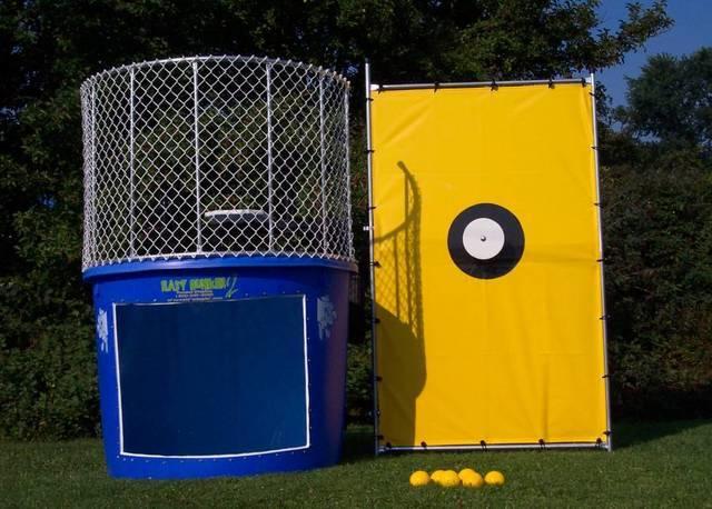 Dunk Tank with Window