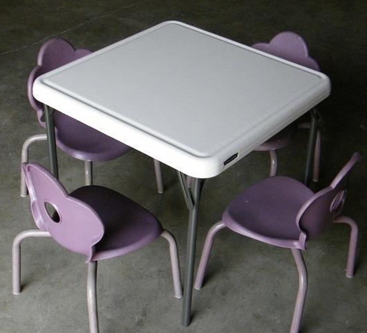 Kids Table w/ 4 Purple Chairs