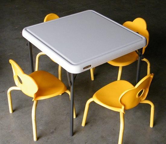 Kids Table w/ 4 Yellow Chairs
