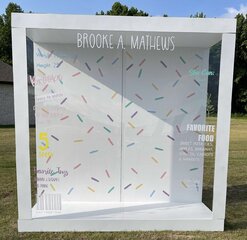8ft Maganize Photo Booth