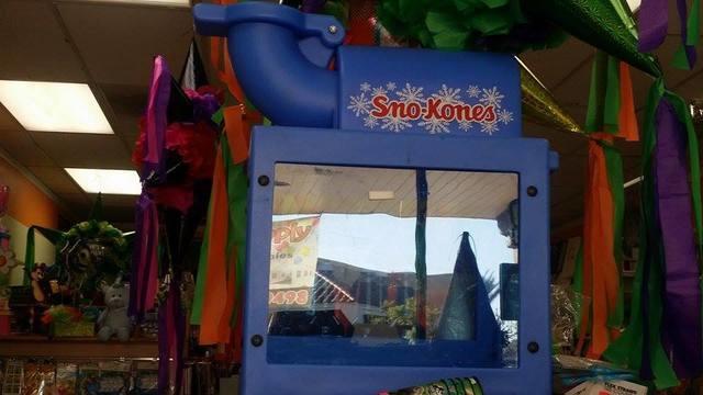 Sno-Cone Machine