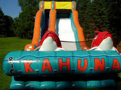 Kahuna 18 foot water slide with inflatable landing 