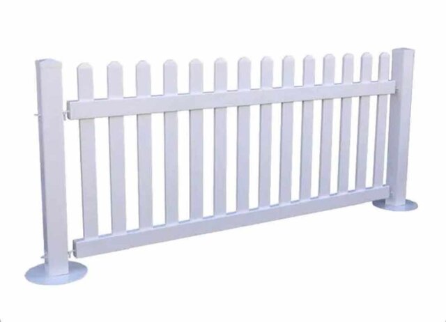 White Picket Fence Crowd Barrier (6ft)